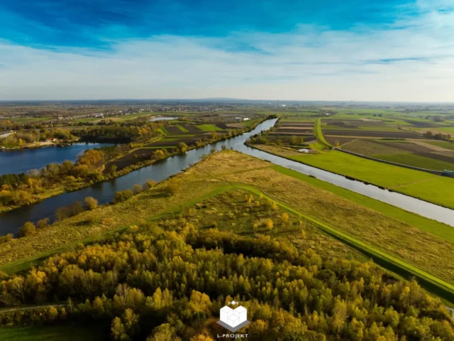 Rzeka, kanał i tereny zielone