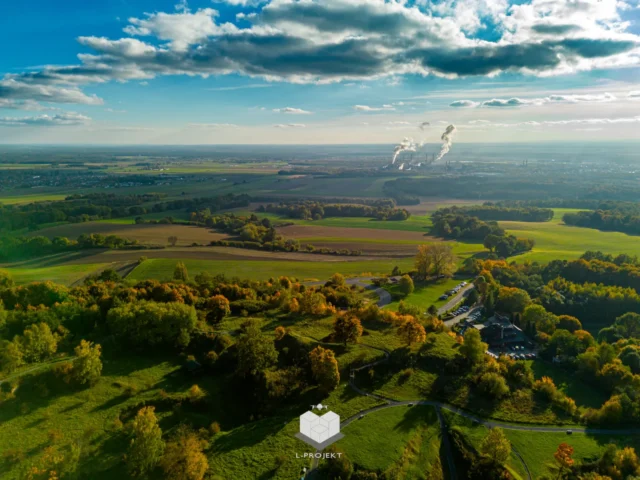 Panorama pól i wzgórz